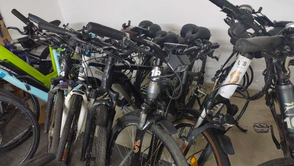 Vand biciclete electrice cu motorizare Bosch