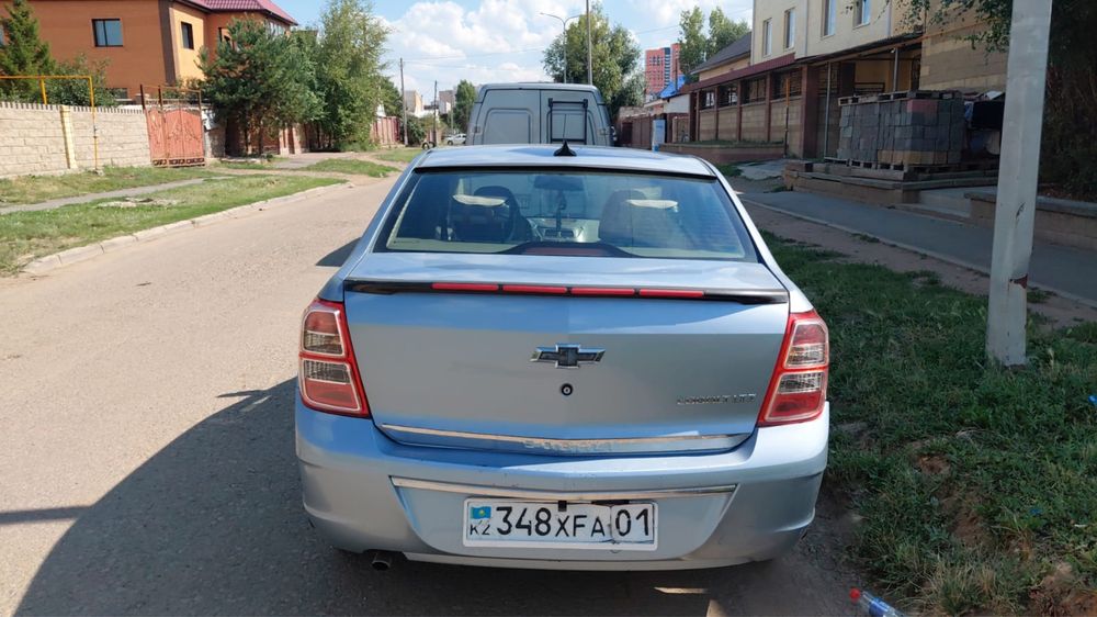 Продам автомобиль кобальт