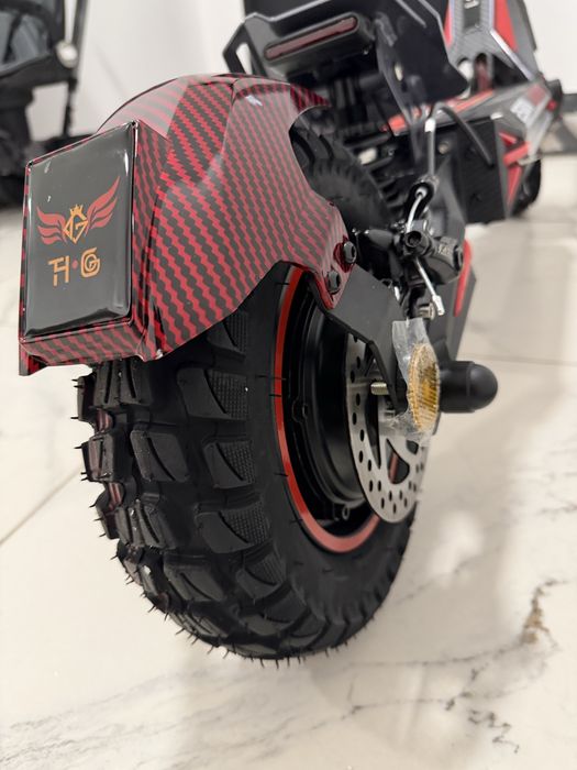 Электросамокат с Дубая.