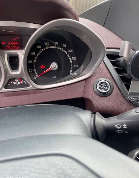 Ford fiesta 1,2 benzina