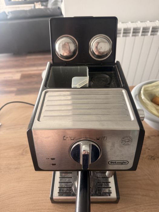 Продавам Кафе Машина Делонги-DeLonghi