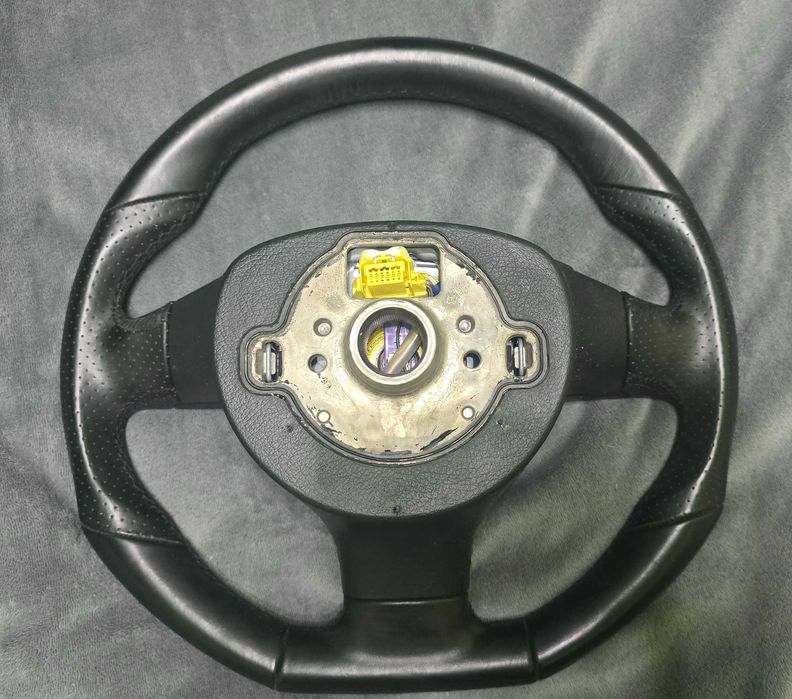 Волан Golf 5 R line