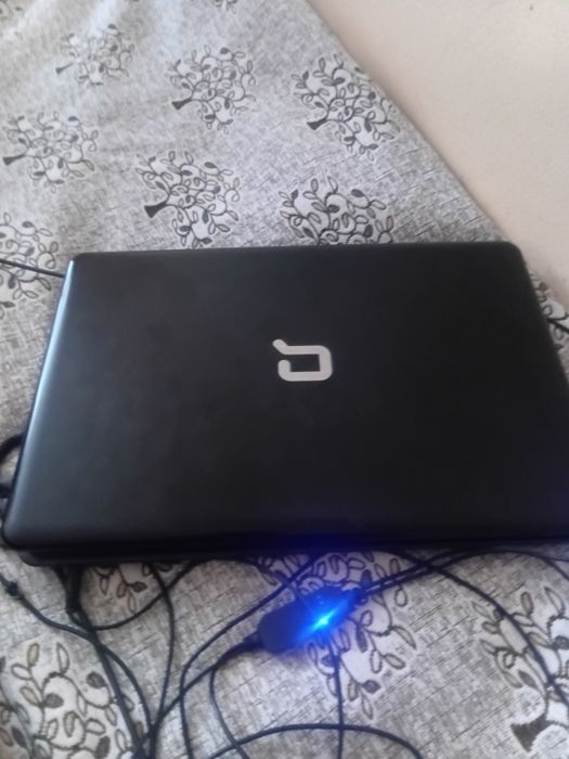 Продаю ноутбук 7домашня версия