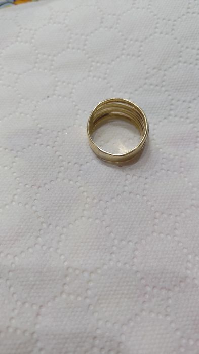 OCAZIE Inel aur 14k,7,70gr inelul este masiv și este nou foarte frumos