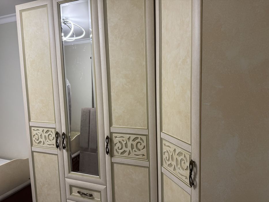 Спальный гарнитур