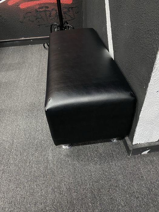 Офисная мебель кожаный пуфик