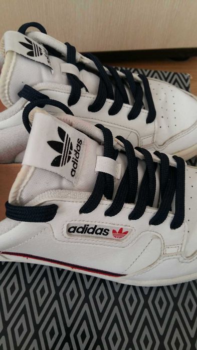 Маратонки- ADIDAS-38 номер