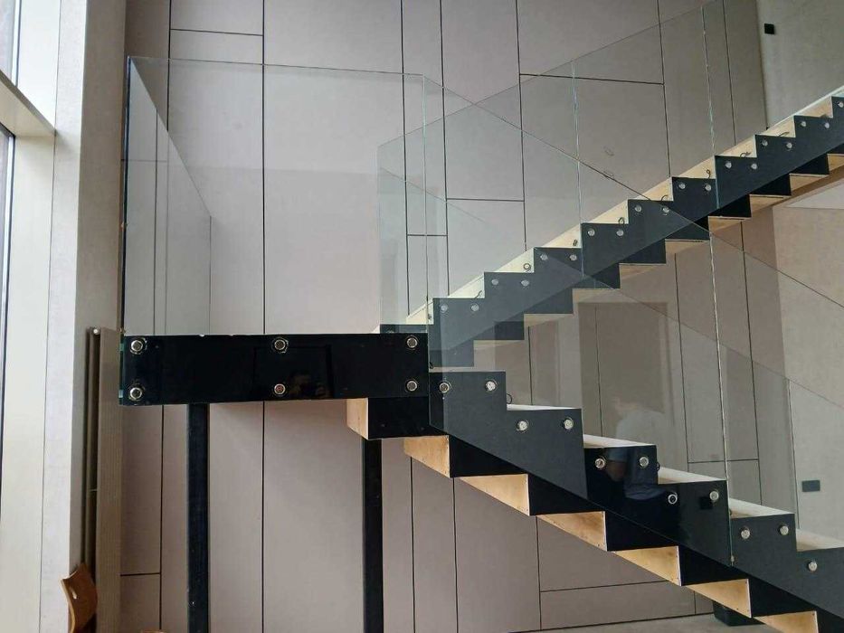 Перила и ограждения из стекла