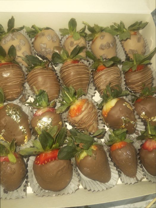 клубника в шоколаде