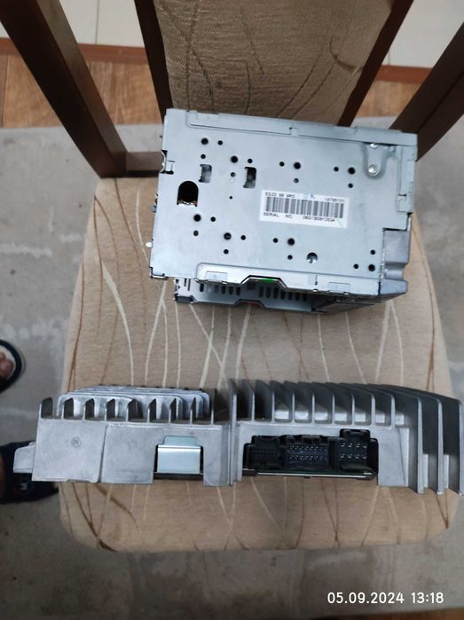 Mazda CX7. усилитель