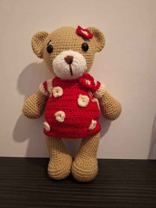 Ursuleti lucrati manual din materiale de  calitate superioara!