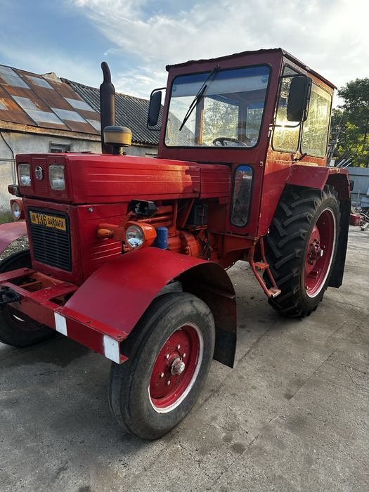 Tractor U650 cu utilaje