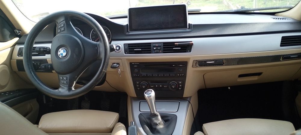 Bmw e90 325i 218кс