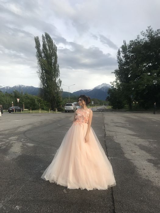 Вечернее платье