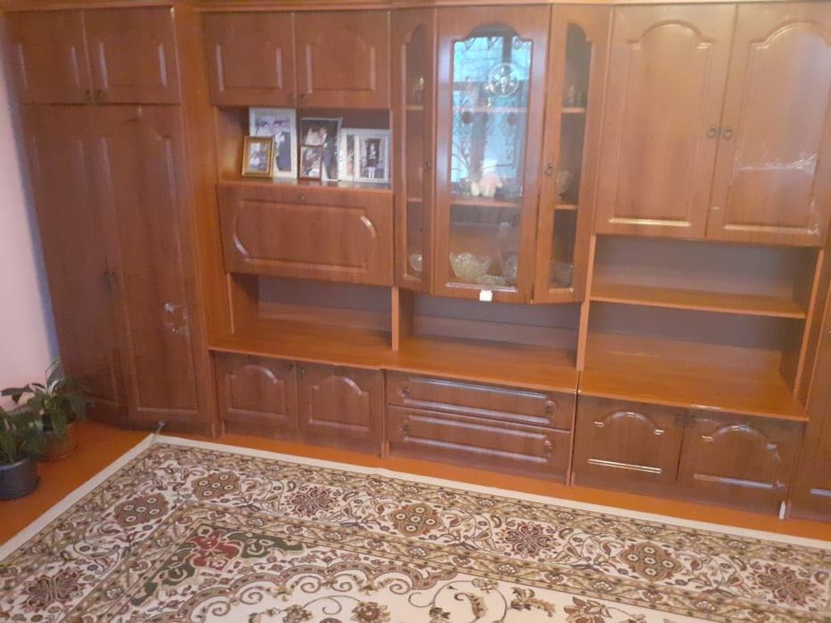 Продам гостиную стенку