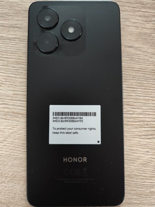 Мобилен телефон нов