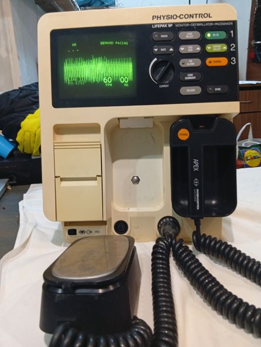Дефибрилатор Physio-Control LIFEPAK 9P