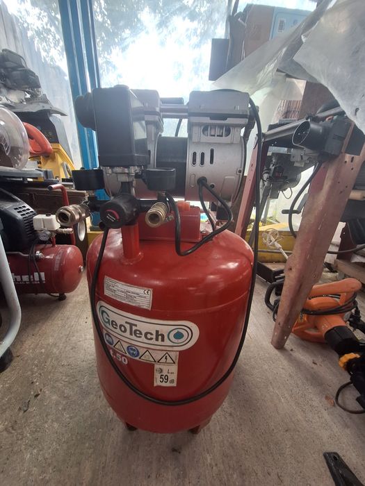 Compresor aer GeoTech 50l