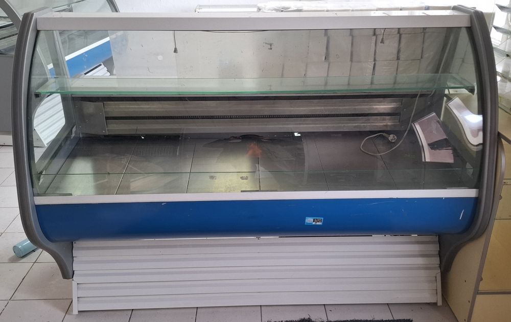 Витрины холодильник