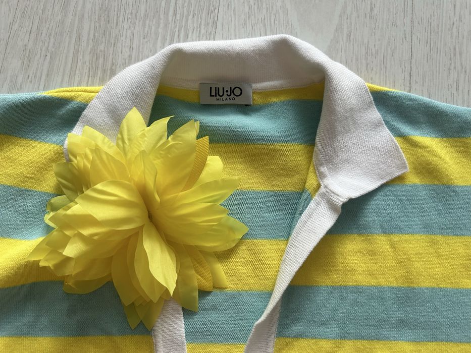 Красиви дамска блуза  с къс ръкав LIO JO ,размер M .