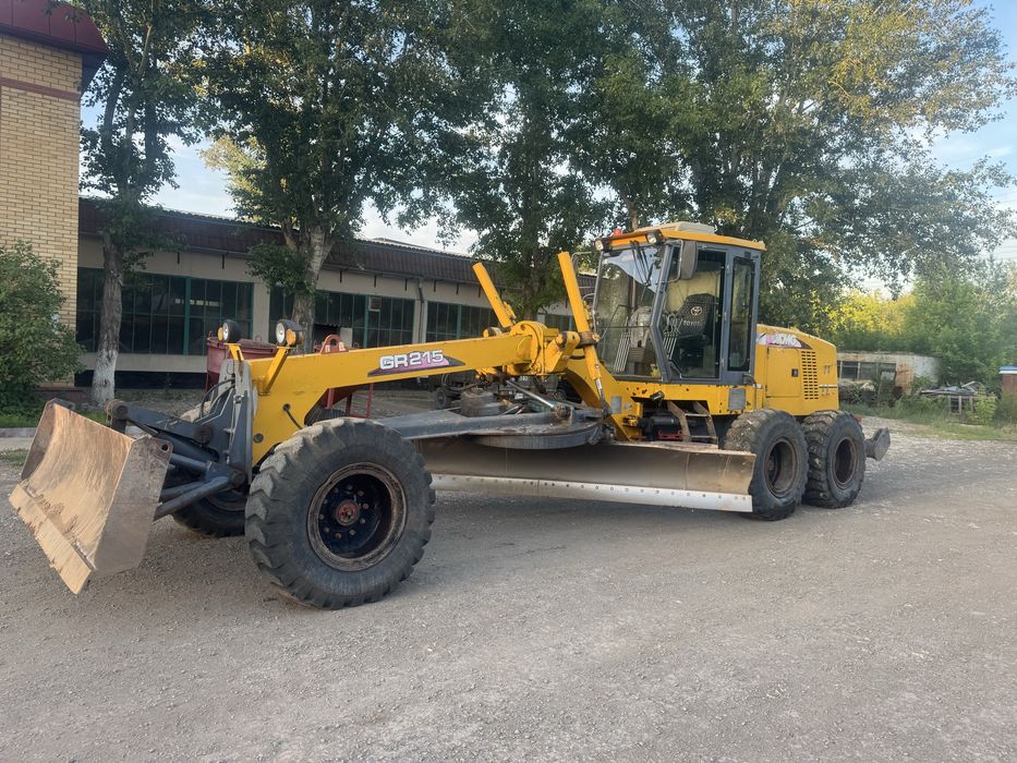 Продам Грейдер XKMG 215 - 180