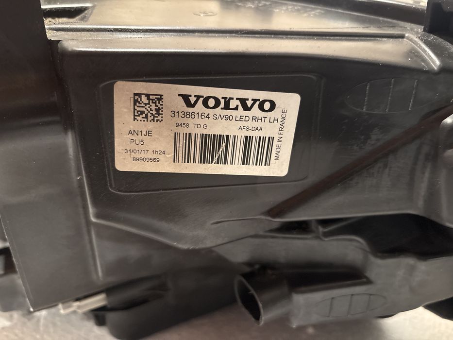 Ляв фар Vovlo V90 15г-23г