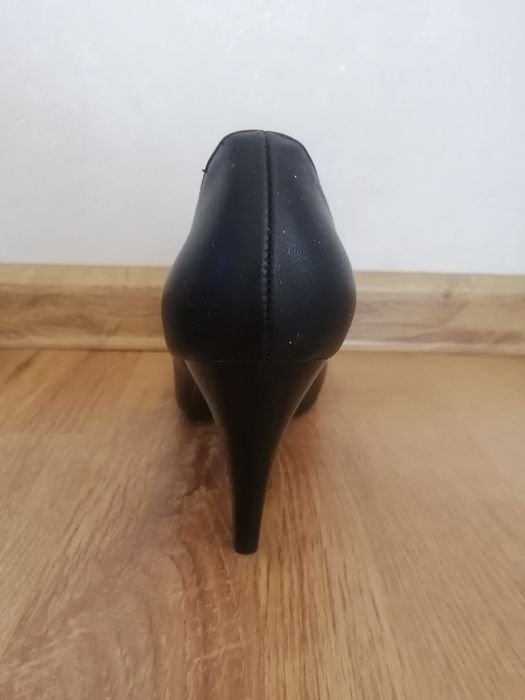 Туфли женские продам