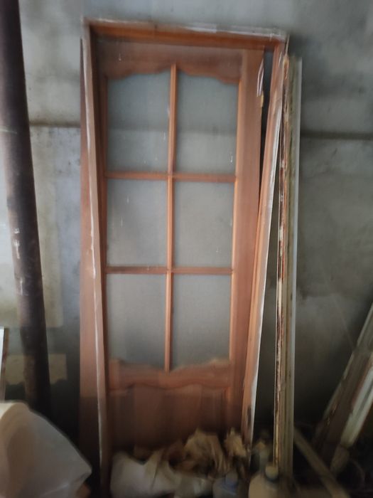 Продаются двери межкомнатные