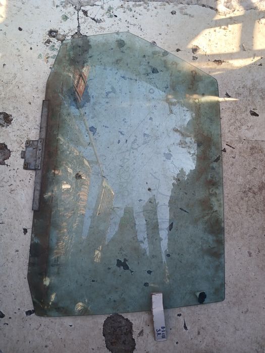 Стекло двери Фольксваген Гольф2 купэ