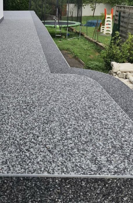 Covor de piatra naturala. Rasina poliuretanica nr 1 in Europa.