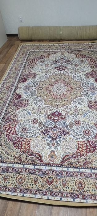 Продам ковёр в хорошем состоянии