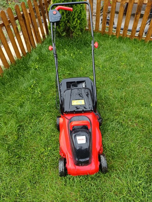 Електрическа косачка Hecht