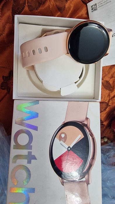 Часы ручные  продаю