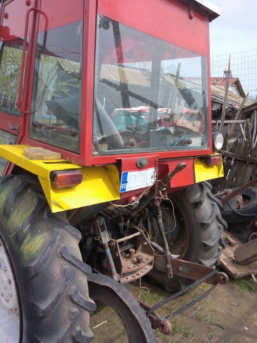 Utilaje agricole. Tractor 445