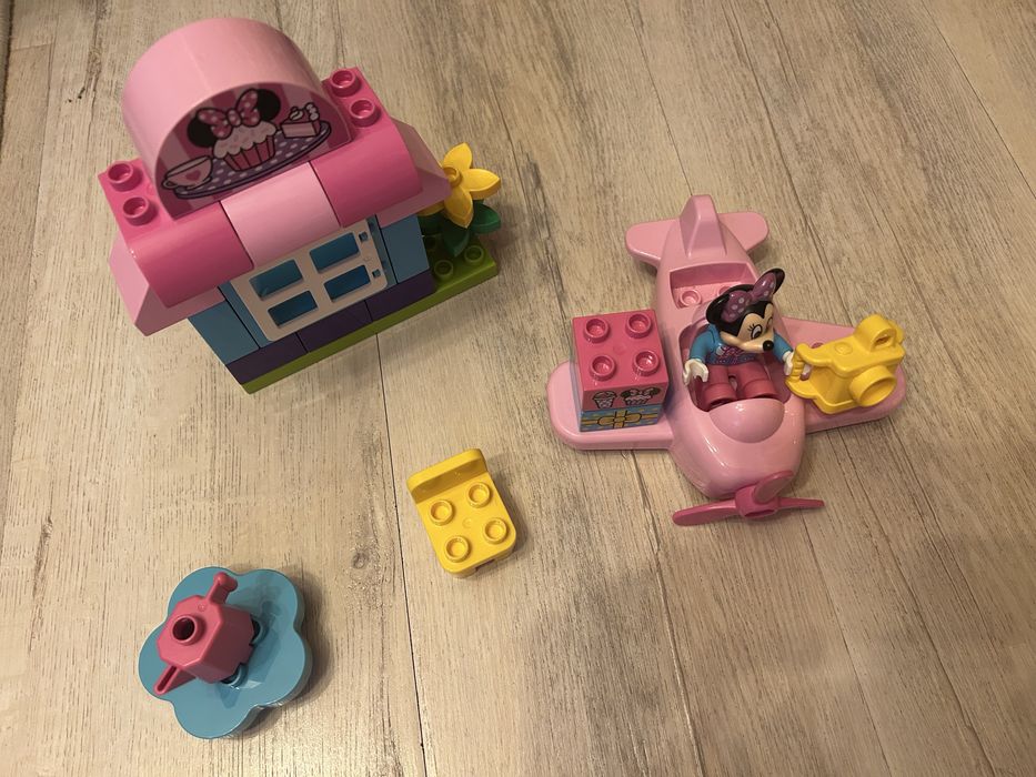 Lego duplo Petrecerea lui Minnie cu avion