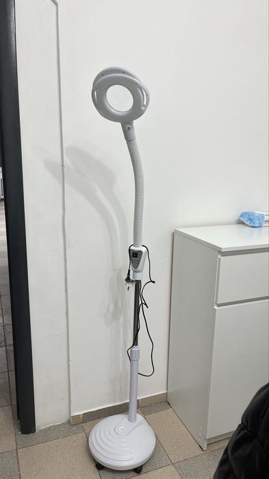 Лампа лупа напольная