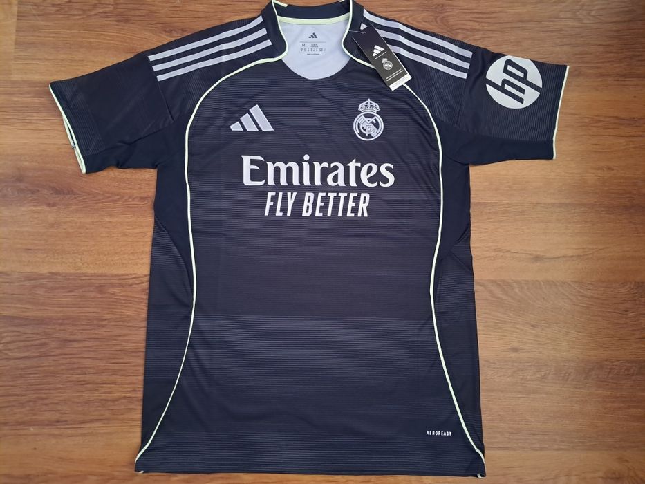 Екип Real Madrid 25/26 размер L