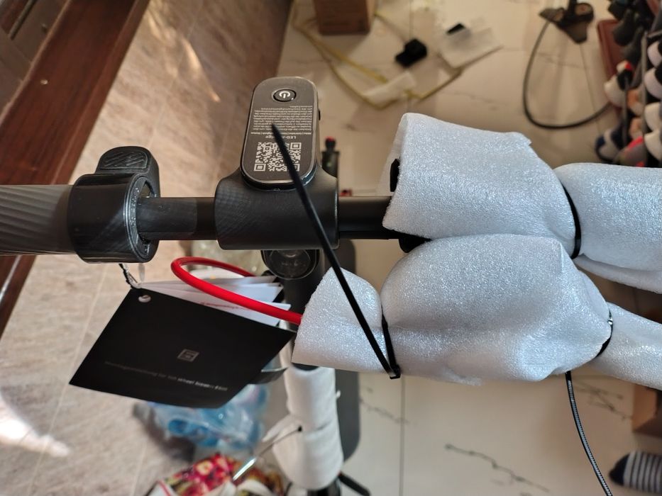 Se vinde  trotineta electrica v30 pro viteza maxima 25km/h , Noua.  0743905026. Se mai vinde și bicicleta electrica folosita o singură dată  preț 1500