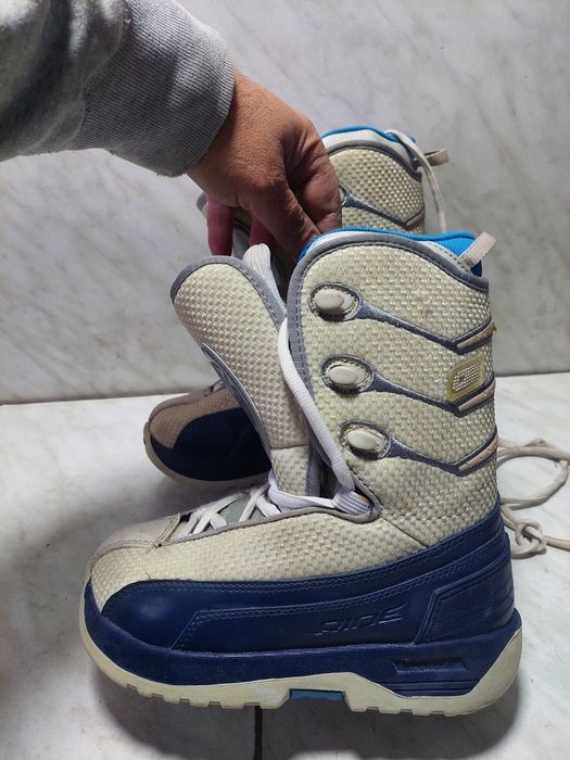 Boots buti 14 placa snowboard   Ride mărimea  36