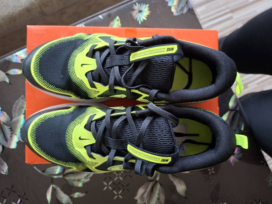 Нови маратонки NIKE