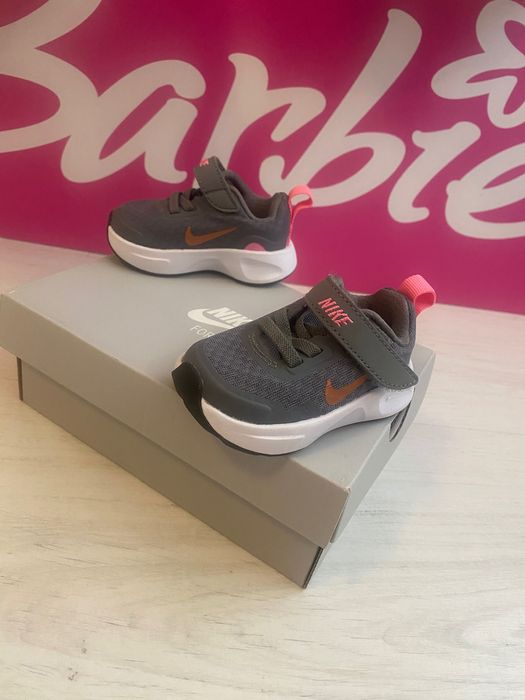 Adidasi/converse/ tenesi/ nike,/tommy 18,19,19,5 ,,22,25,26,29,30