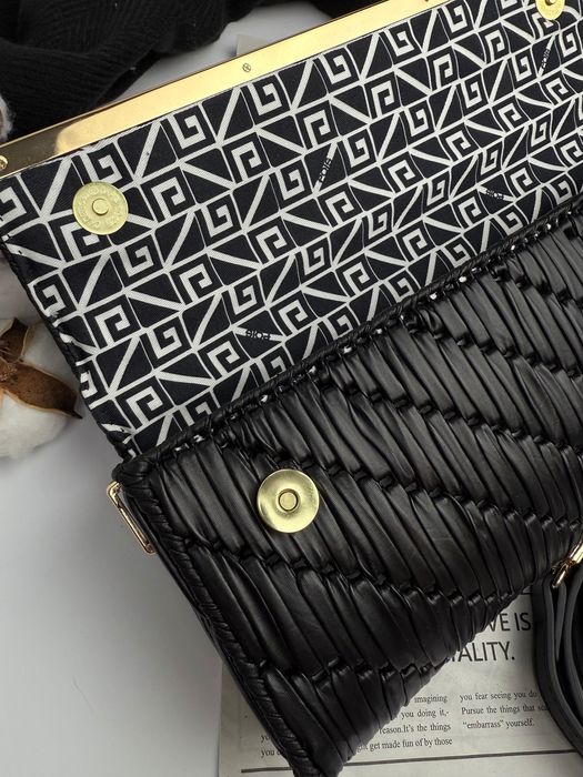 Дамска ръчно плетена чанта