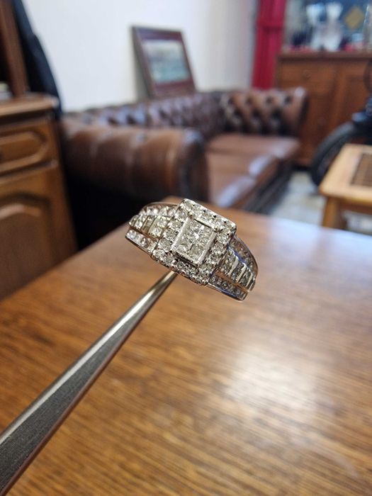 Златен Пръстен с Диаманти 0.40ct. - Заложна къща Галерия 65
