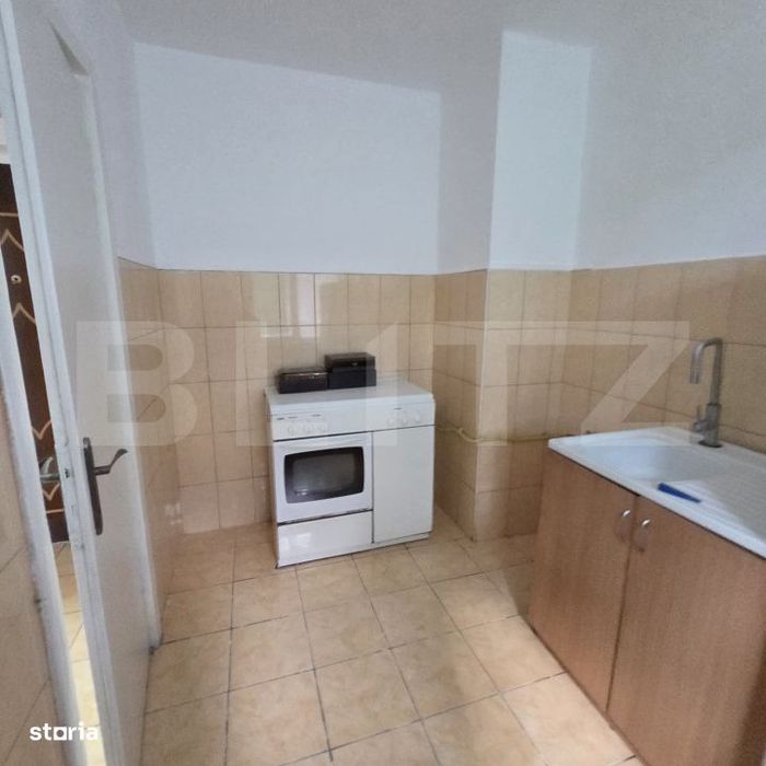 Apartament 3 camere, 60 mp, strada Albatros