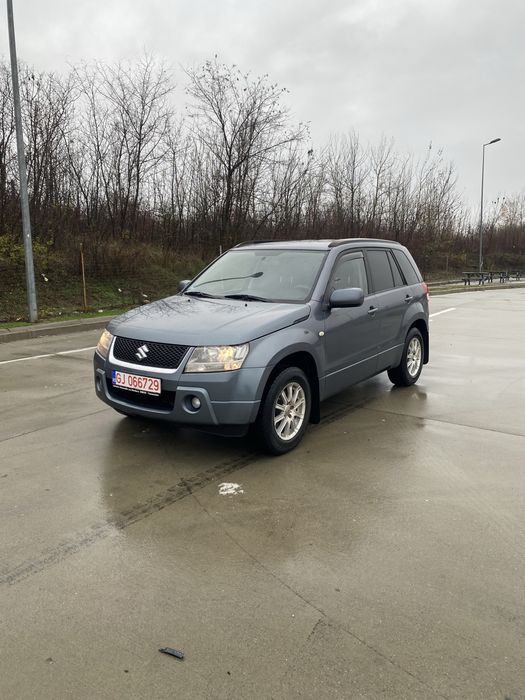 Suzuki Grand Vitara 2.0i automata, 4x4, blocant central, greu usor!!