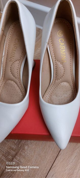 Белый туфли классика