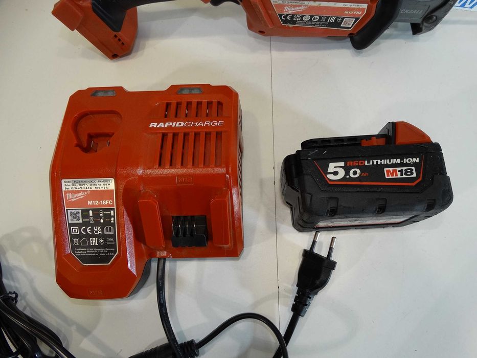 Milwaukee M18 FHZ - Компактен саблен трион
