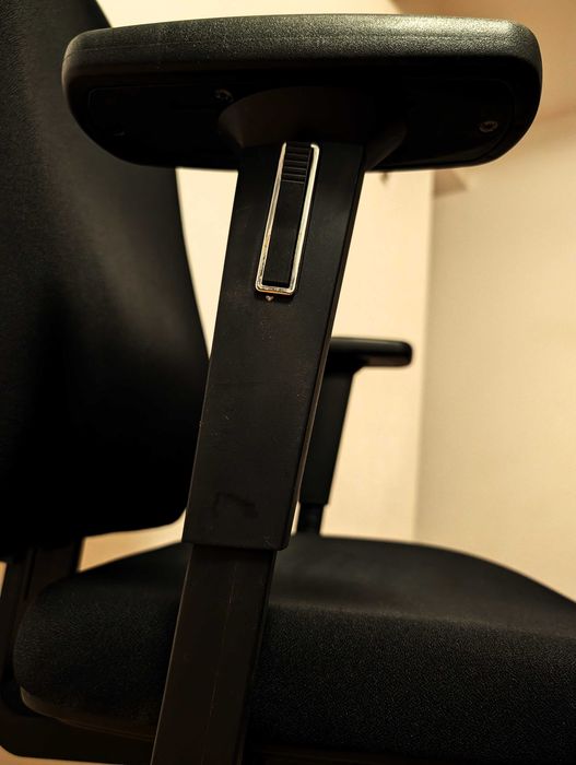 Scaun Ergonomic Profesional Dauphin - Cal. Steelcase
