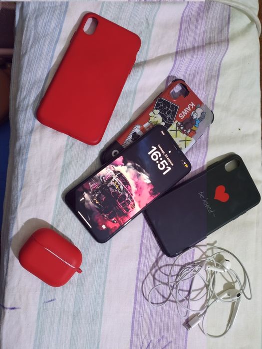 iPhone Xs Max 256gb обмен ios 18