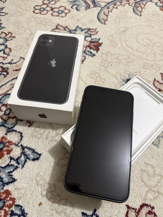 Продам айфон 11